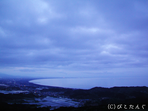 日没後寒風山より天王町方面を望む　2011年5月下旬